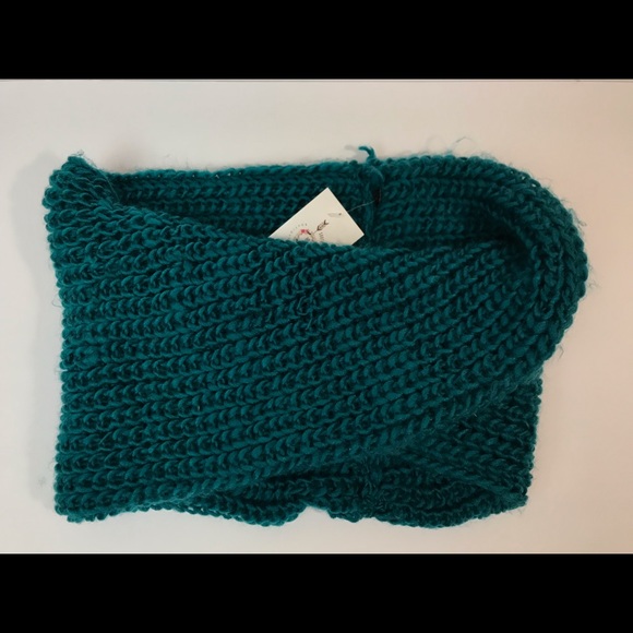 Knit Infinity Scarf - Picture 3 of 4